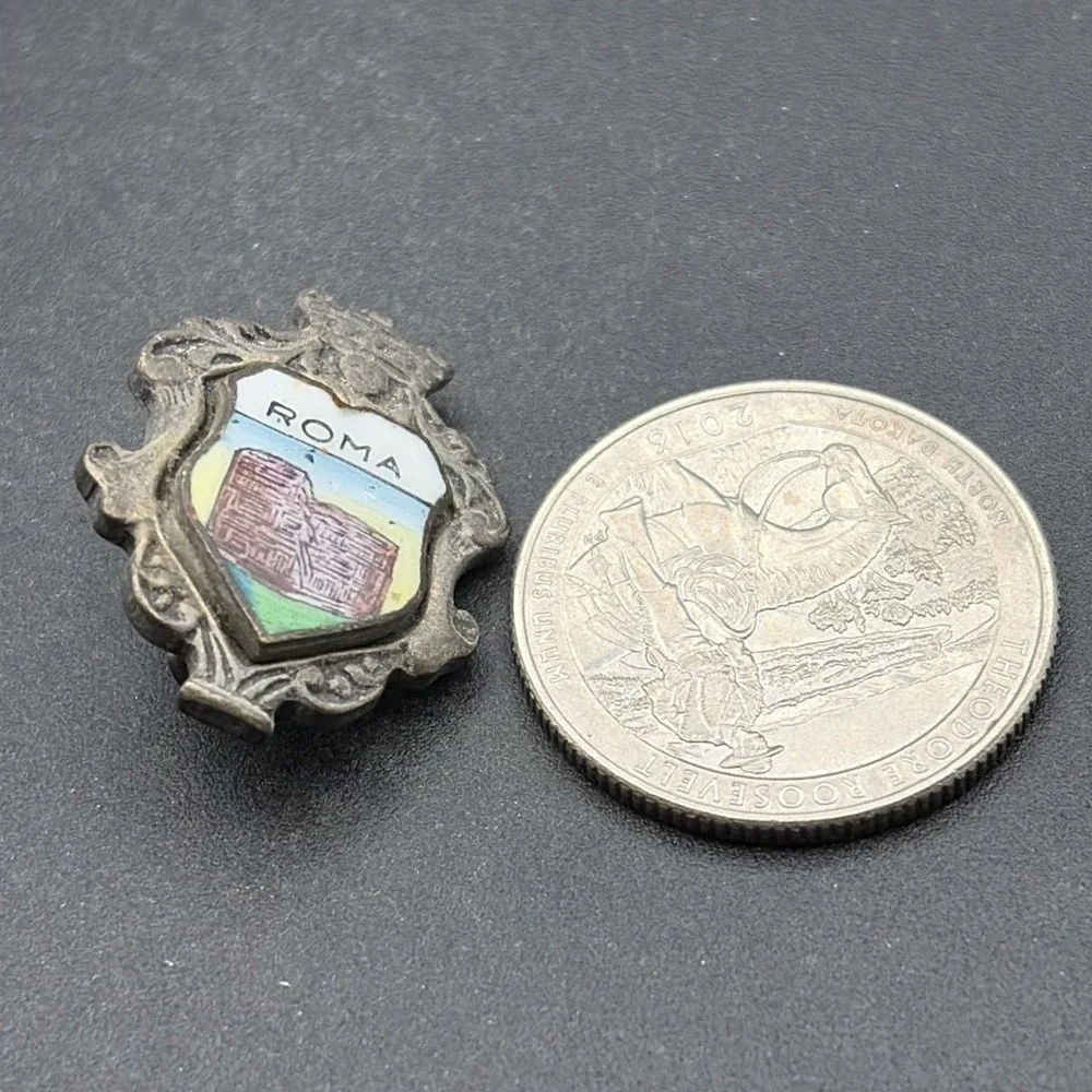 Vintage Roma Rome Italy Shield Crest European Country Europe Lapel‎ Hat Pin